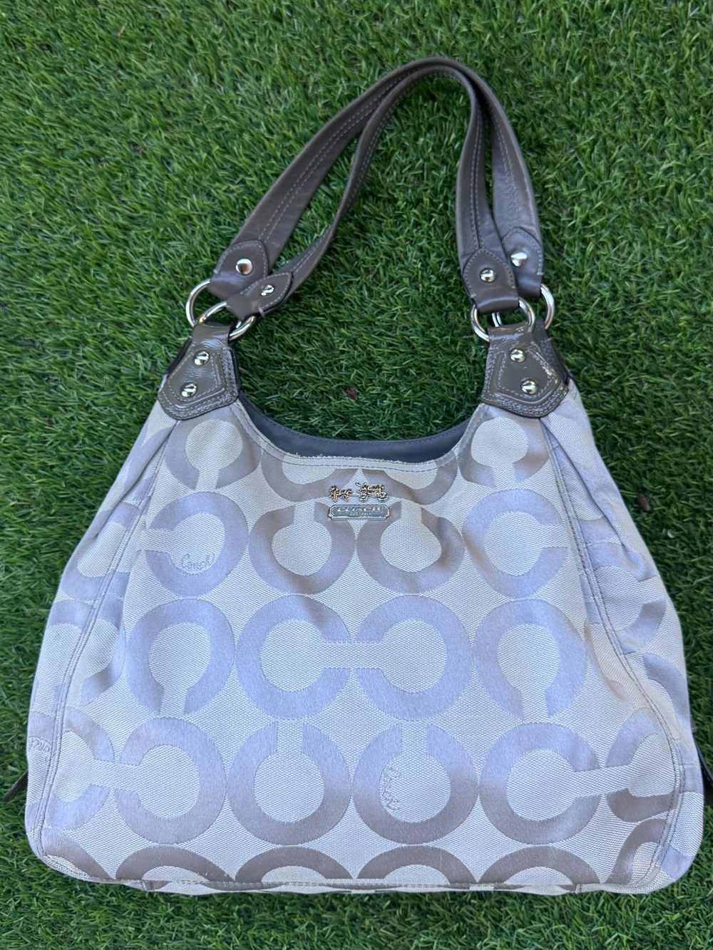 Coach Madison Maggie Silver/Gray Op Art Sateen Shoulder Bag